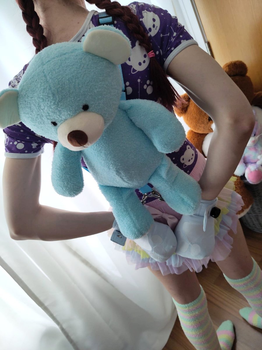 Alyx the Sky Panda tweet media