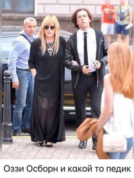 там подписано😎