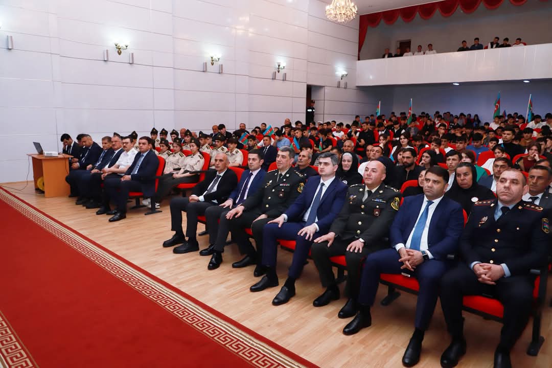 FuzuliFuzuli's tweet photo. Lerikdə gənclərlə yaddaqalan görüş https://t.co/CKNdnt6yUZ