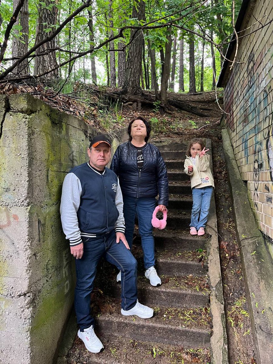 редкая ценность в эмиграции — к внучке приехали бабушка с дедушкой