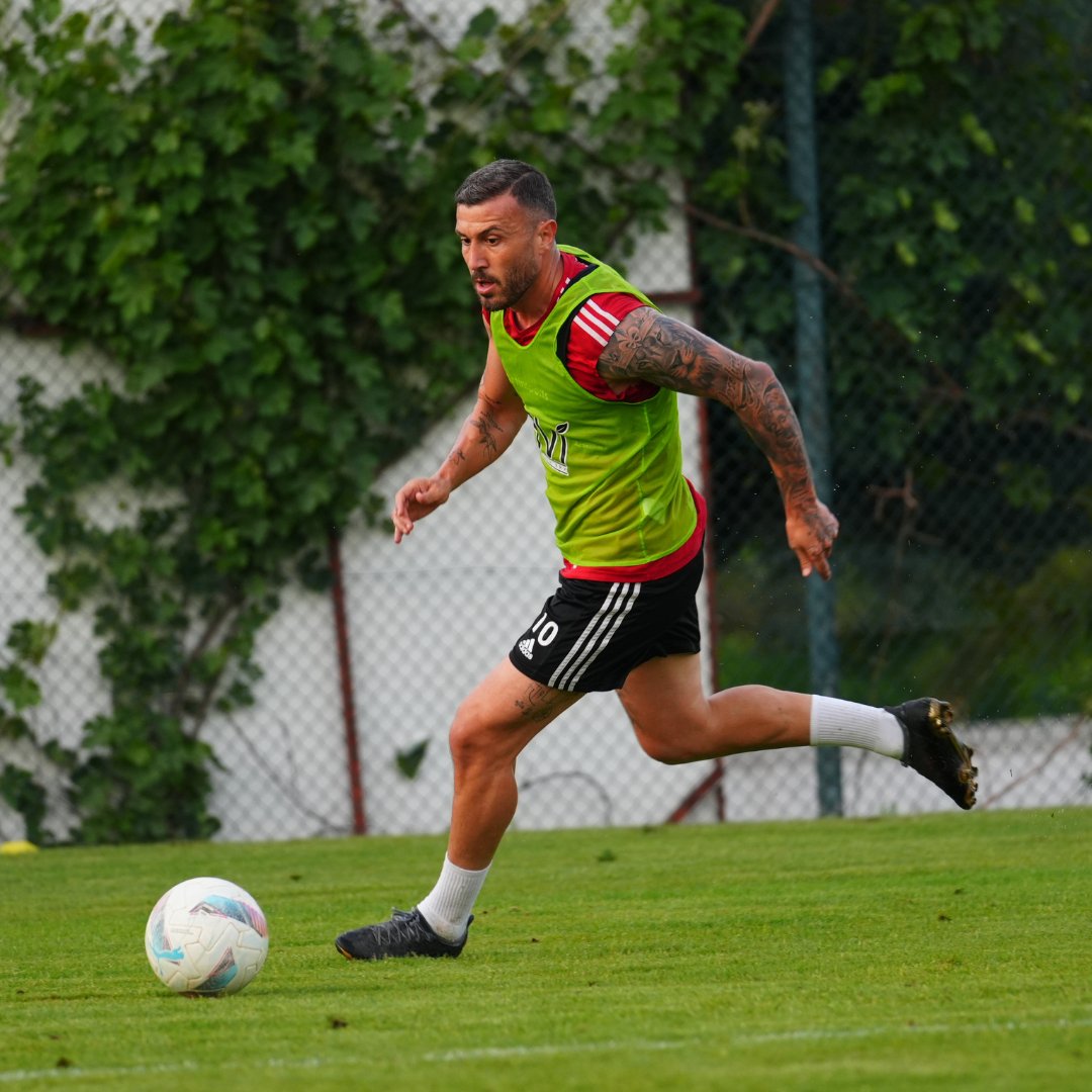 Takımımız, 26 Mayıs Pazartesi günü saat 20.00'de Batman Stadı'nda Altınordu ile oynayacağı Play-Off 3. Tur rövanş maçının hazırlıklarına başladı.