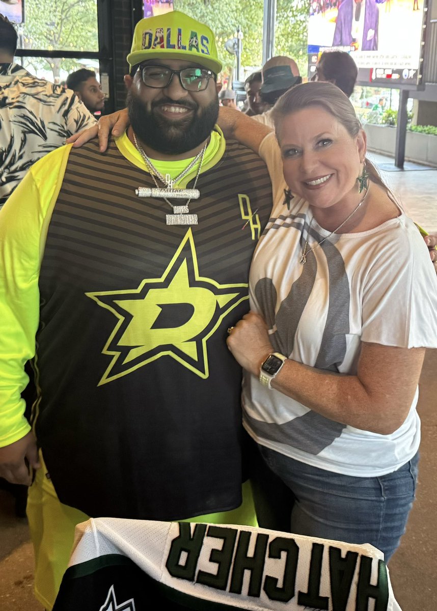 The Jolly Robert (@thejollyrobert) on Twitter photo The wife and I met the <a href="/DallasHighlight/">The Dallas Highlighter</a> today pregame for the Stars game tonight.
#TexasHockey The wife and I met the <a href="/DallasHighlight/">The Dallas Highlighter</a> today pregame for the Stars game tonight.
#TexasHockey