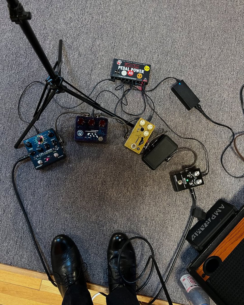 Voodoo_Lab's tweet image. Outstanding NYC jazz guitarist and composer @nobukitakamen always has tasty gear! No matter what pedals he’s using, a Pedal Power is always in the fray. Check out his IG For some great jazz guitar tutorials!

Check out Pedal Power X8 here: bit.ly/PedalPowerX8