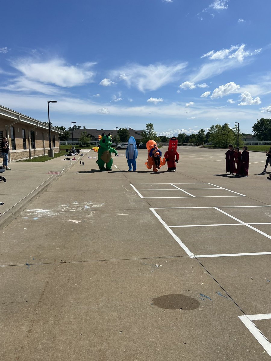 SCEAbramczykAP's tweet image. This year it was #tanzanitesturn to bring home the House Cup! I am so proud to be a member of this house. The reactions from students and staff were priceless! #SCESoars @SCELoness