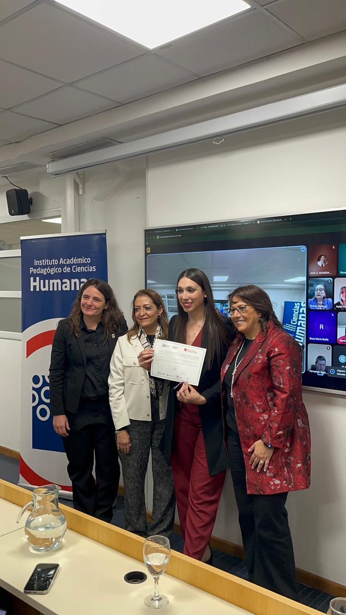 Norberto Bornancini (@cardiobornan) on Twitter photo Acá paso de nuestros residentes es un paso q se festeja 🎉🎊
Felicitaciones <a href="/dra_maya/">Dra Mariana Maya</a> ; primera Diplomada en Cardiopatía de la Mujer ❤️💃🏽
Gracias <a href="/Mdelsueldo/">Mildren del Sueldo</a> <a href="/acepuba/">Adriana Puente</a> x el apoyo 💙🫶💚 Acá paso de nuestros residentes es un paso q se festeja 🎉🎊
Felicitaciones <a href="/dra_maya/">Dra Mariana Maya</a> ; primera Diplomada en Cardiopatía de la Mujer ❤️💃🏽
Gracias <a href="/Mdelsueldo/">Mildren del Sueldo</a> <a href="/acepuba/">Adriana Puente</a> x el apoyo 💙🫶💚