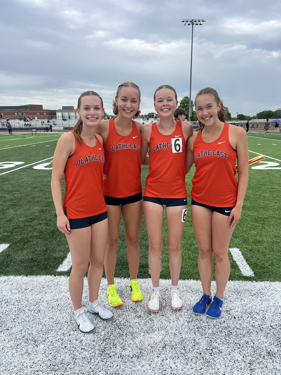 Girls 4x8 🎟️ punched to the 316!!! An amazing 10 sec PR for this team!!