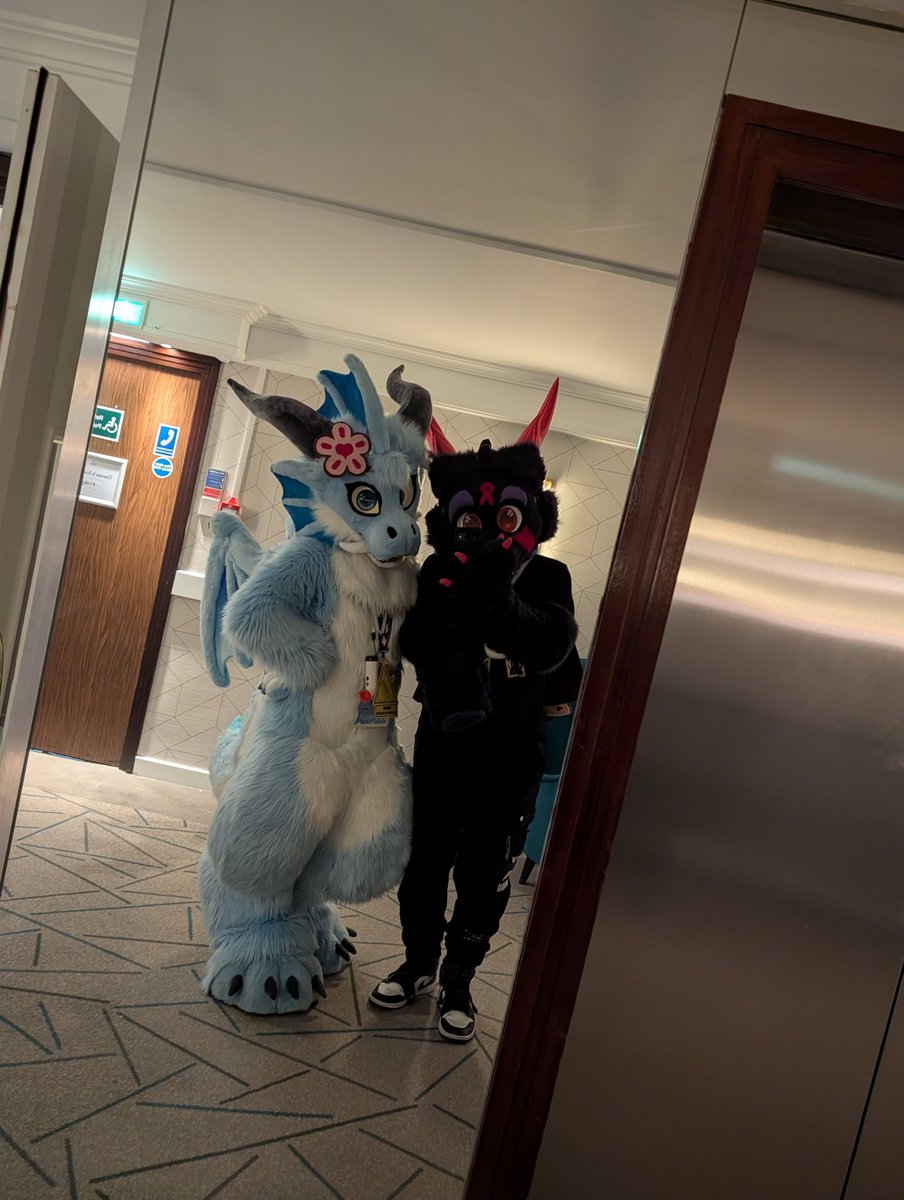 Felt cute, won't delete later ❤️🍪

💙 <a href="/SoulSilverIV/">Arkie🌸 🔜 AnthroCon, AnthroIrish</a>