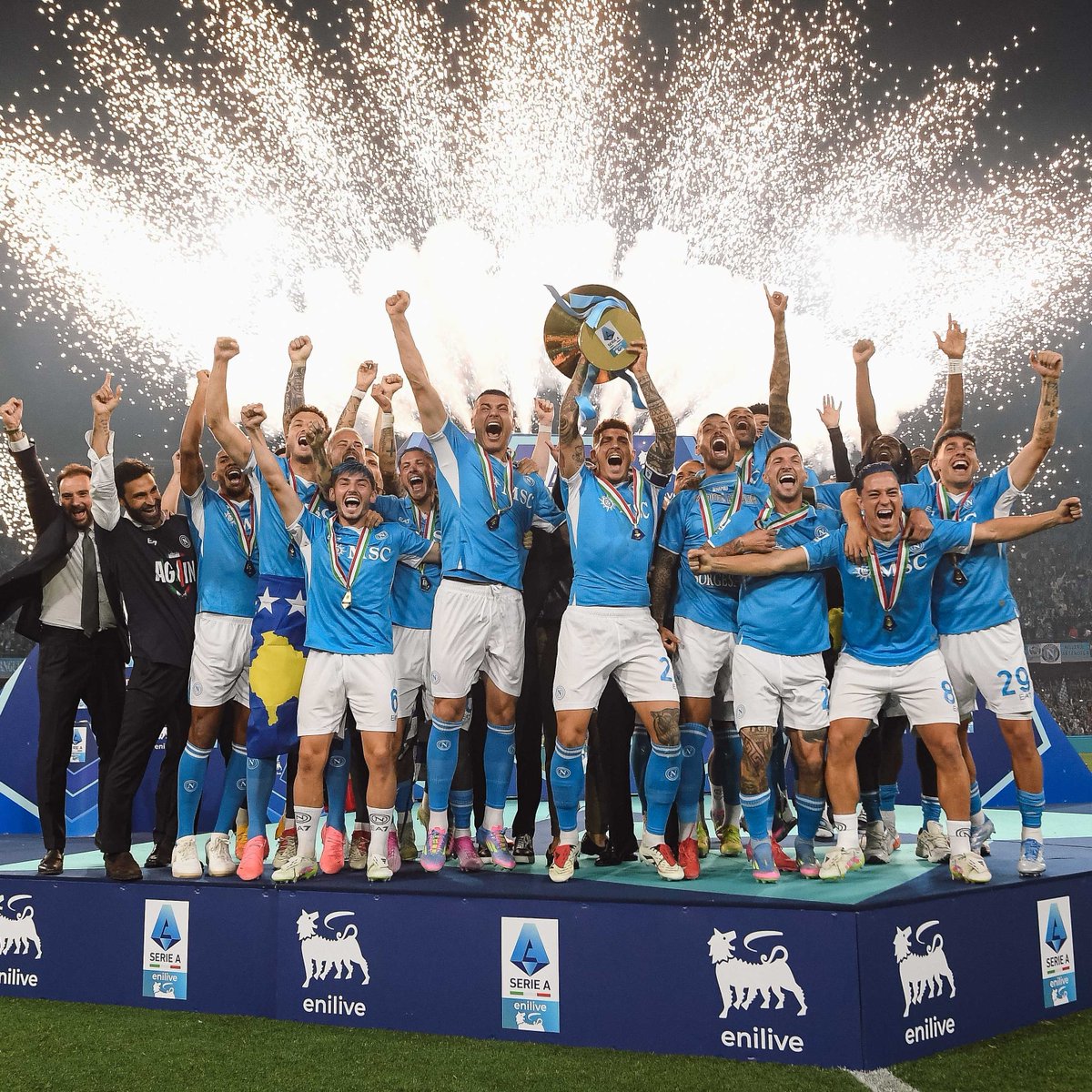 CAMPEONES 🏆💙