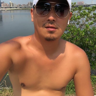 #NewProfilePic (新個人資料照片)