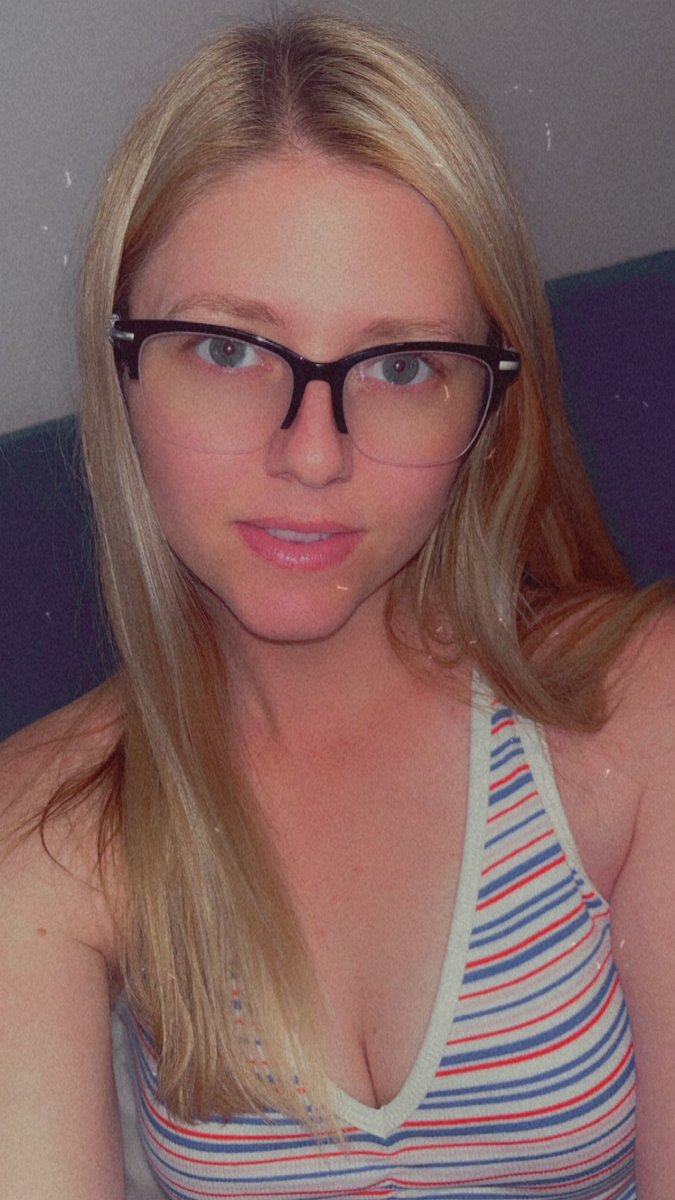 Godlizzah tweet media