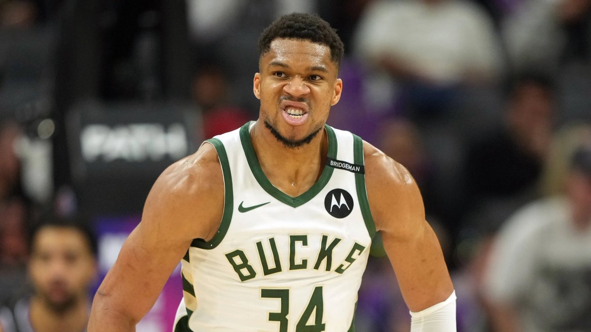 nathanmarzion's tweet image. Giannis is the 9th player since the merger (1976) to be named First Team All-NBA seven years in a row.
The list:
- Giannis Antetokounmpo
- LeBron James
- Kobe Bryant
- Shaquille O'Neal
- Tim Duncan
- Karl Malone
- Michael Jordan
- Larry Bird
- Magic Johnson