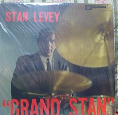 disclandjaro's tweet image. ジャケ裏にウオーター・ダメージが有る為かなり安め、盤はピカです。STAN LEVEY SEXTET " GRAND STAN " ( BETHLEHEM BCP 71 DG.)、盤 N/N- ジャケット A-/ です。