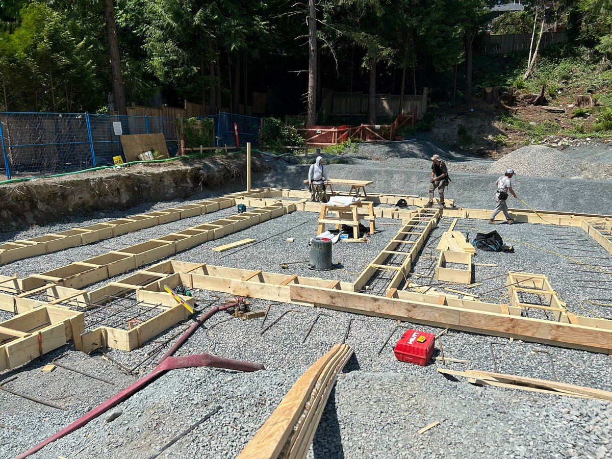 Before we build up, we dig deep.
Excavation, soil prep, and foundation work — the unseen start of every strong home. 🔨🔩

At Shakespeare Homes, quality begins below the surface. 👷🏼

#ShakespeareHomes #Groundworks #CustomBuild #HomeFoundation
