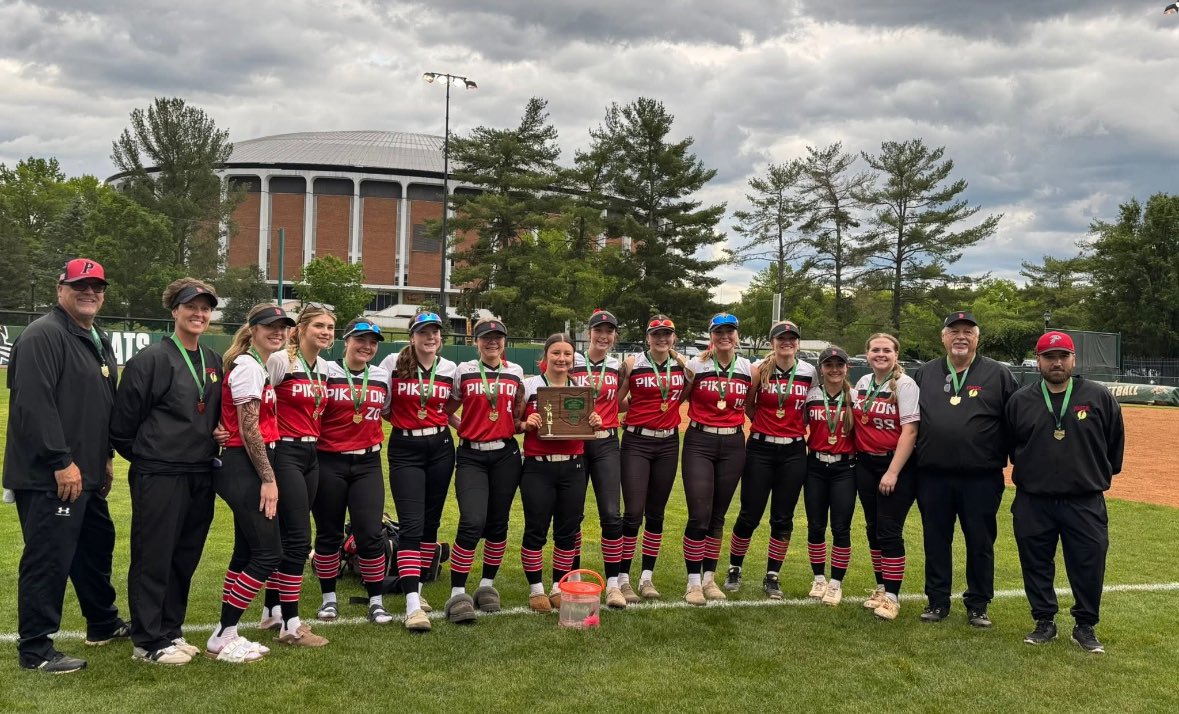 CONGRATS, STREAKS SOFTBALL‼️
DISTRICT CHAMPS