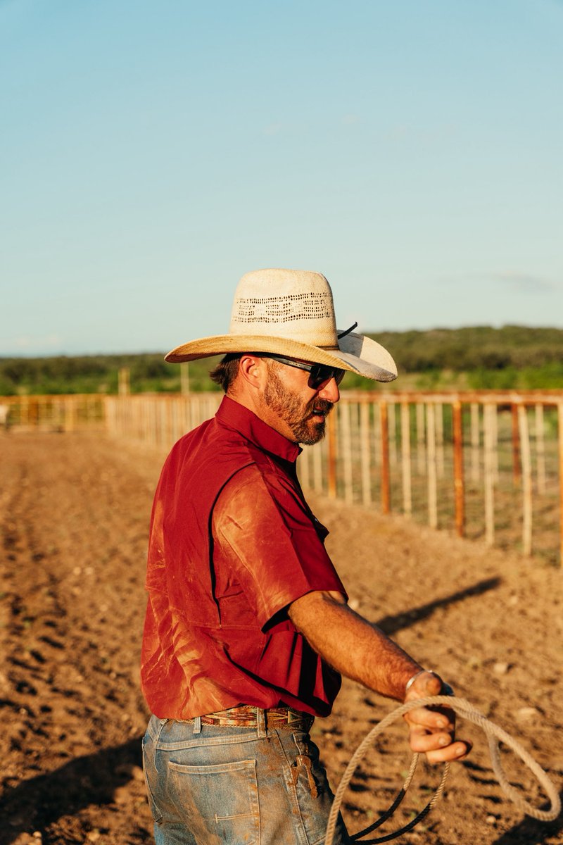 aggearclothing's tweet image. The Haybaler doesn’t flinch at dirt. Stain-resistant technology built for those who earn their stripes. Clean enough for business, tough enough for real work.

#haybaler #stainresistant #agtech #performance #agriculture #farm #ranch #clothing #aggear