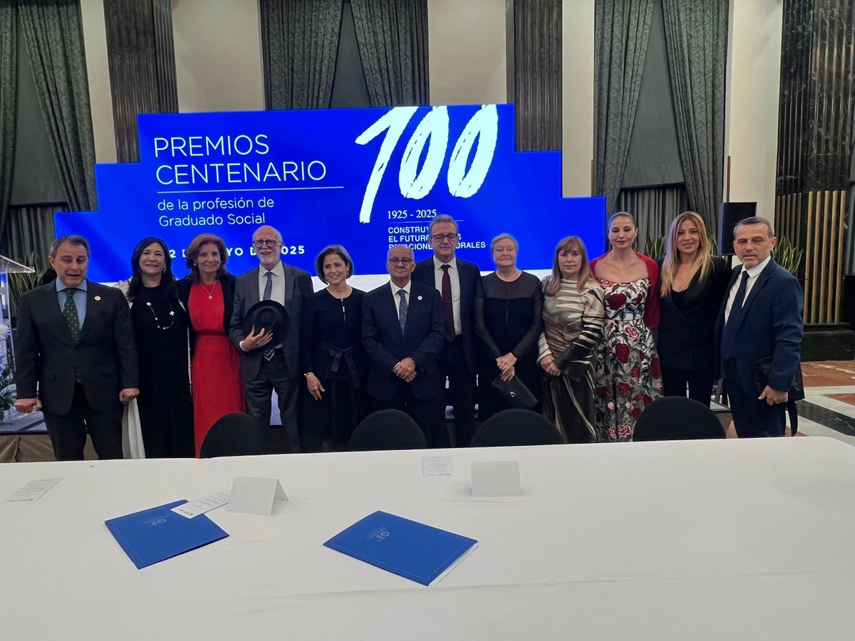 Celebración de los 100 años de profesión. Orgullo de pertenecer a este colectivo que nos ha apoyado tanto durante la Dana.
Es de justicia dar las gracias y millones de gracias, seguimos!! ♥️♥️🫂🫂