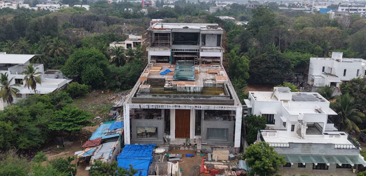 SivaArusan's tweet image. Leaders are called to “ LEAD “ Next. 👀🎤
#NextGenaration #TVKForTN #Politics #Tamilnadu ✊🧿🌊🌊🌊