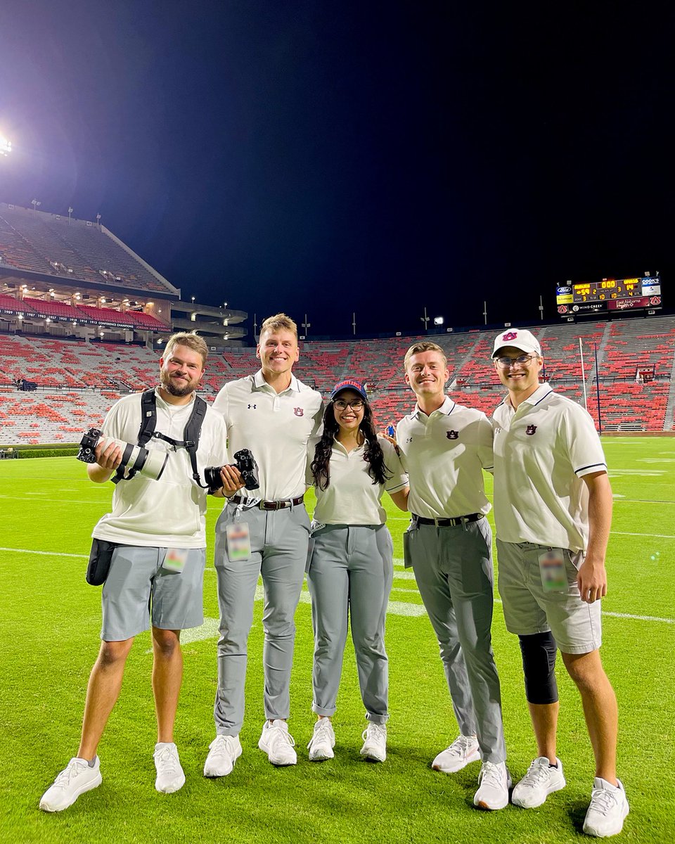JJ Wahlquist (@jjwahl8) on Twitter photo Reflecting on an unforgettable chapter at Auburn - where incredible people, meaningful work, and lasting memories all came together.
What a special group to do work and life with <a href="/AuburnFootball/">Auburn Football</a>! Donโt miss out on this opportunity on The Plains ๐ฆ
โฌ๏ธ Reflecting on an unforgettable chapter at Auburn - where incredible people, meaningful work, and lasting memories all came together.
What a special group to do work and life with <a href="/AuburnFootball/">Auburn Football</a>! Donโt miss out on this opportunity on The Plains ๐ฆ
โฌ๏ธ