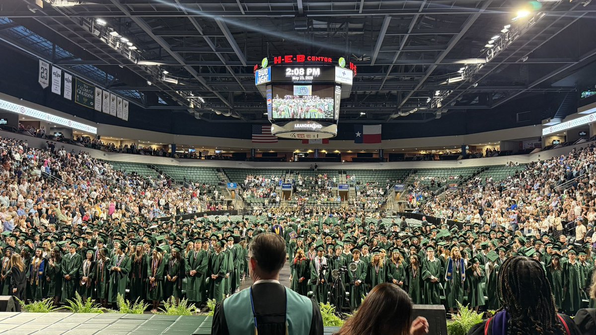 DrBinnicker's tweet photo. Together you ran, together you rose. The @CedarParkHigh Timberwolves, Class of 2025, have shown the power of the pack. Howl on! #TimberwolfStrong #1LISD https://t.co/6T3hHZetxs