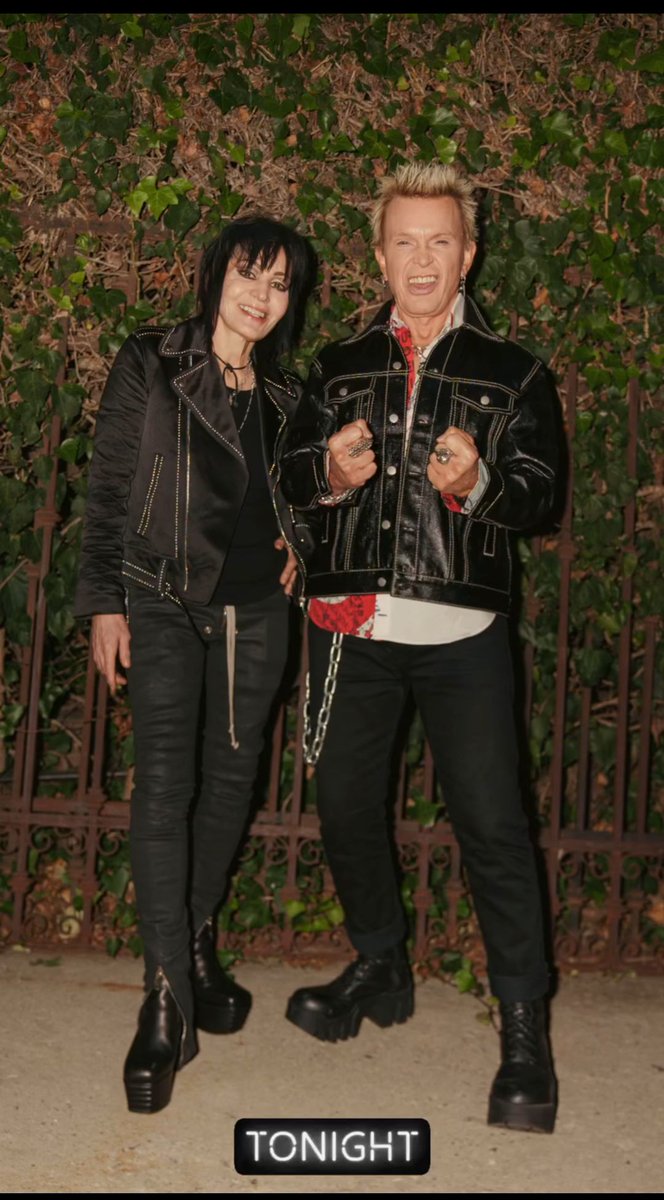 ROSE U2 IDOL (@roseu2) on Twitter photo TONIGHT 🤘🎸
<a href="/BillyIdol/">Billy Idol</a> & <a href="/joanjett/">Joan Jett & the Blackhearts</a>
<a href="/budweiserstage/">Budweiser Stage</a>
#billyidol #JoanJett #Tour #Toronto TONIGHT 🤘🎸
<a href="/BillyIdol/">Billy Idol</a> & <a href="/joanjett/">Joan Jett & the Blackhearts</a>
<a href="/budweiserstage/">Budweiser Stage</a>
#billyidol #JoanJett #Tour #Toronto