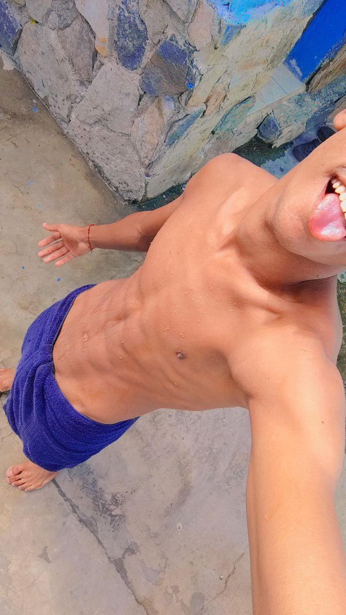 fredo_miles's tweet photo. Recién duchaito como para volver a sudar 🥵 
Escríbeme al dm https://t.co/egc0L0cWnB