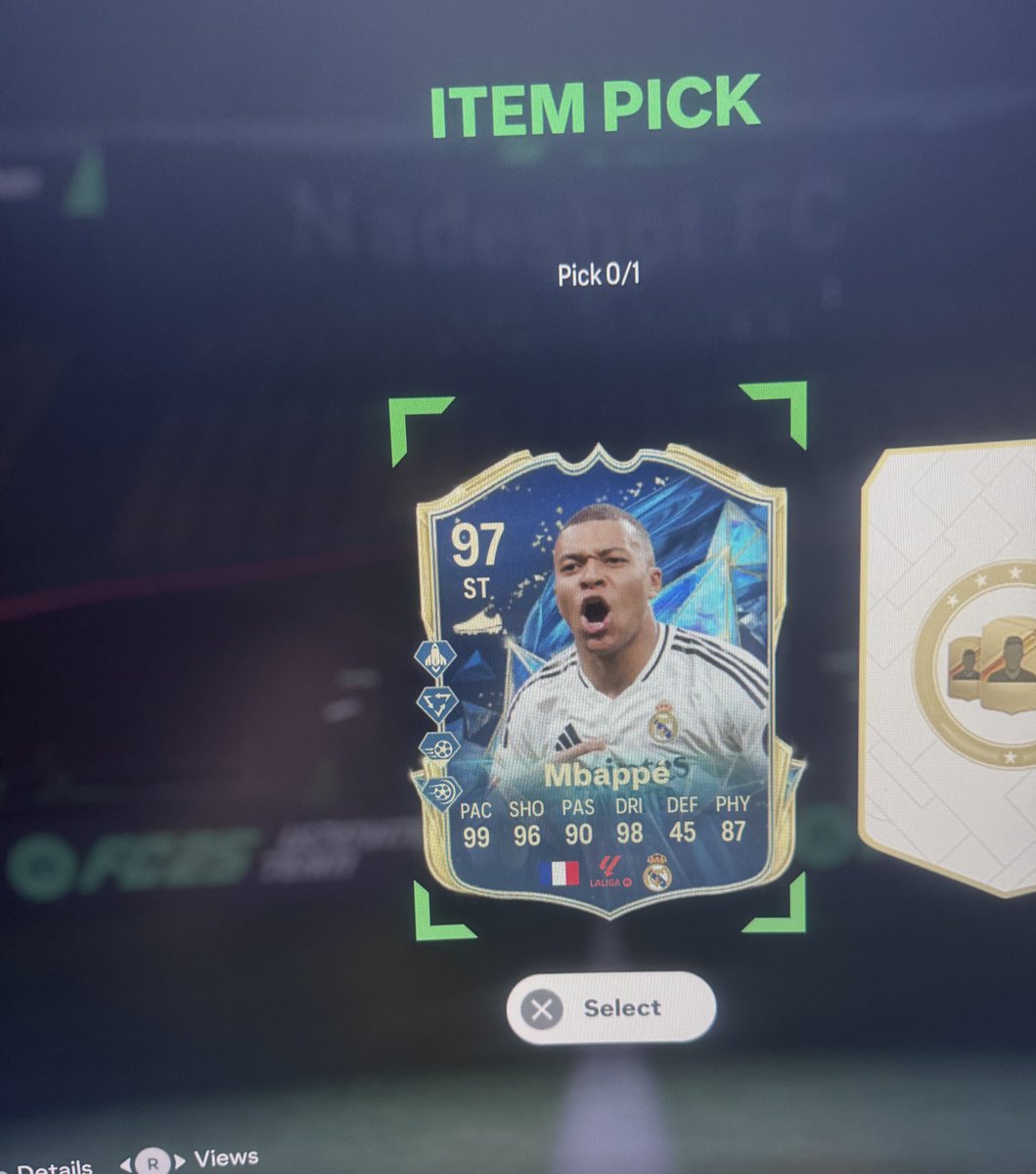 NadeMunro tweet media