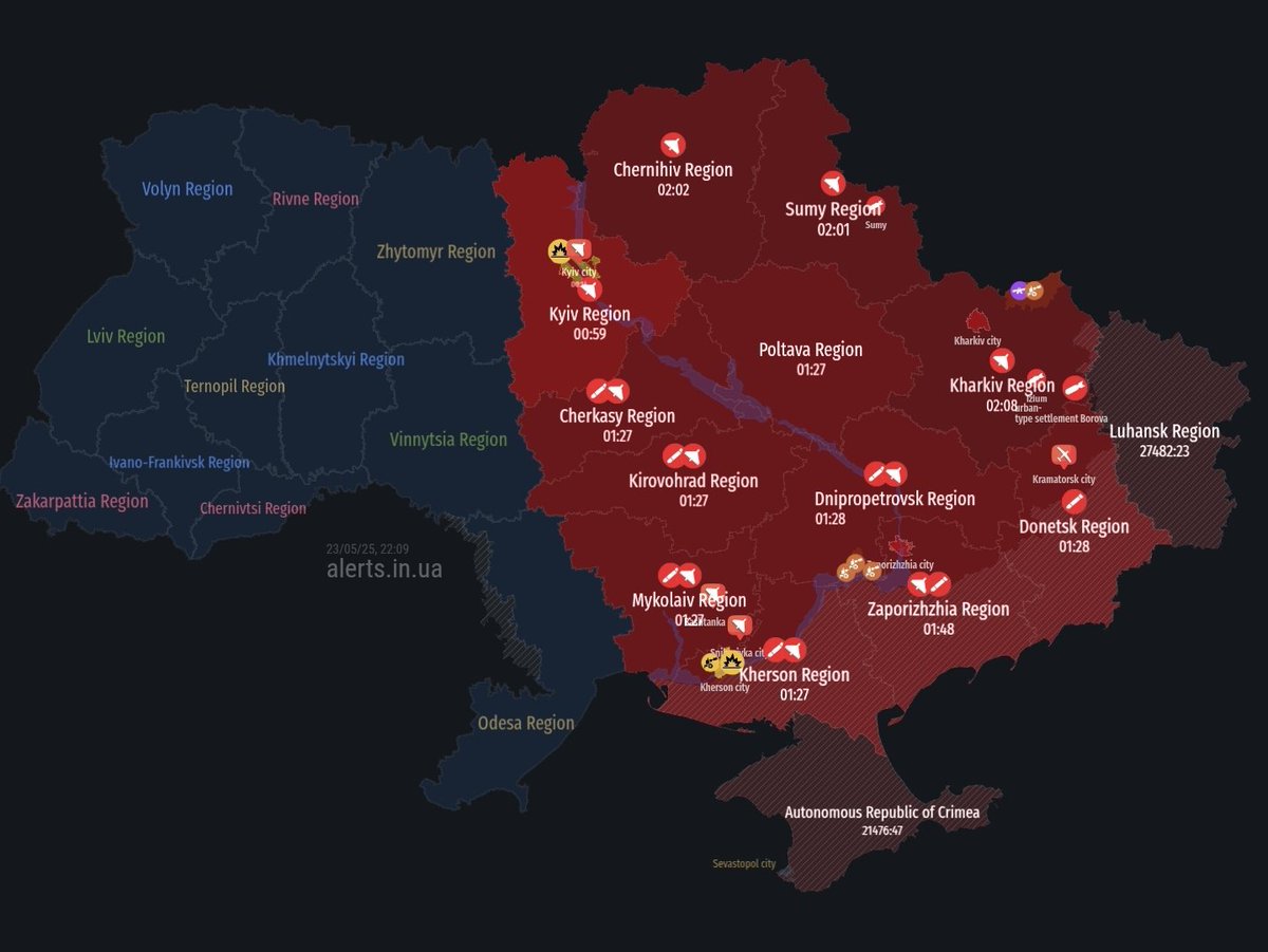 andrii_soloviov's tweet image. rusians attacks Ukraine 🇺🇦 with drones.
10 minutes ago one of them flew near my house 🏠.
It was very loud.
I heard here in Kyiv 3 explosions already.
Fuck you, 🇷🇺