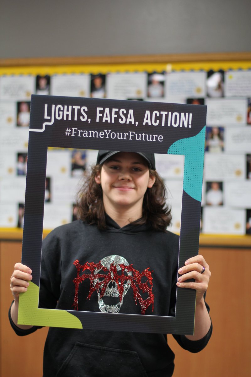 Our Seniors were big winners in today's FAFSA completion raffle at lunch! Thanks to our counseling department who got access to a grant to support FAFSA completion.