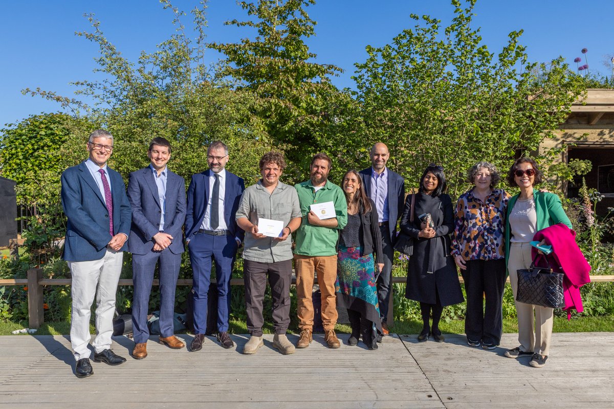 CGIAR (@cgiar) on Twitter photo 🥇 Gold at #RHSChelsea!
The Garden of the Future has won a Gold Medal 🌍🌱
<a href="/CGIAR_EMD/">Ismahane Elouafi</a> joined partners in London to mark this celebration of science, collaboration & climate resilience.
🔗 More: on.cgiar.org/3H4bxwA
<a href="/gatesfoundation/">Gates Foundation</a> <a href="/BiovIntCIAT_eng/">Alliance of Bioversity International and CIAT</a> <a href="/IFPRI/">IFPRI</a> <a href="/FCDOGovUK/">Foreign, Commonwealth & Development Office</a> 🥇 Gold at #RHSChelsea!
The Garden of the Future has won a Gold Medal 🌍🌱
<a href="/CGIAR_EMD/">Ismahane Elouafi</a> joined partners in London to mark this celebration of science, collaboration & climate resilience.
🔗 More: on.cgiar.org/3H4bxwA
<a href="/gatesfoundation/">Gates Foundation</a> <a href="/BiovIntCIAT_eng/">Alliance of Bioversity International and CIAT</a> <a href="/IFPRI/">IFPRI</a> <a href="/FCDOGovUK/">Foreign, Commonwealth & Development Office</a>