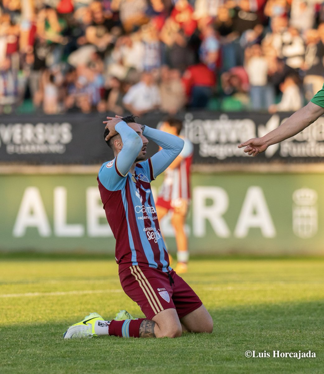 “Siempre pensé que no me parece de fiar la gente que no mira al cielo” 🚶🏻‍♂️👣