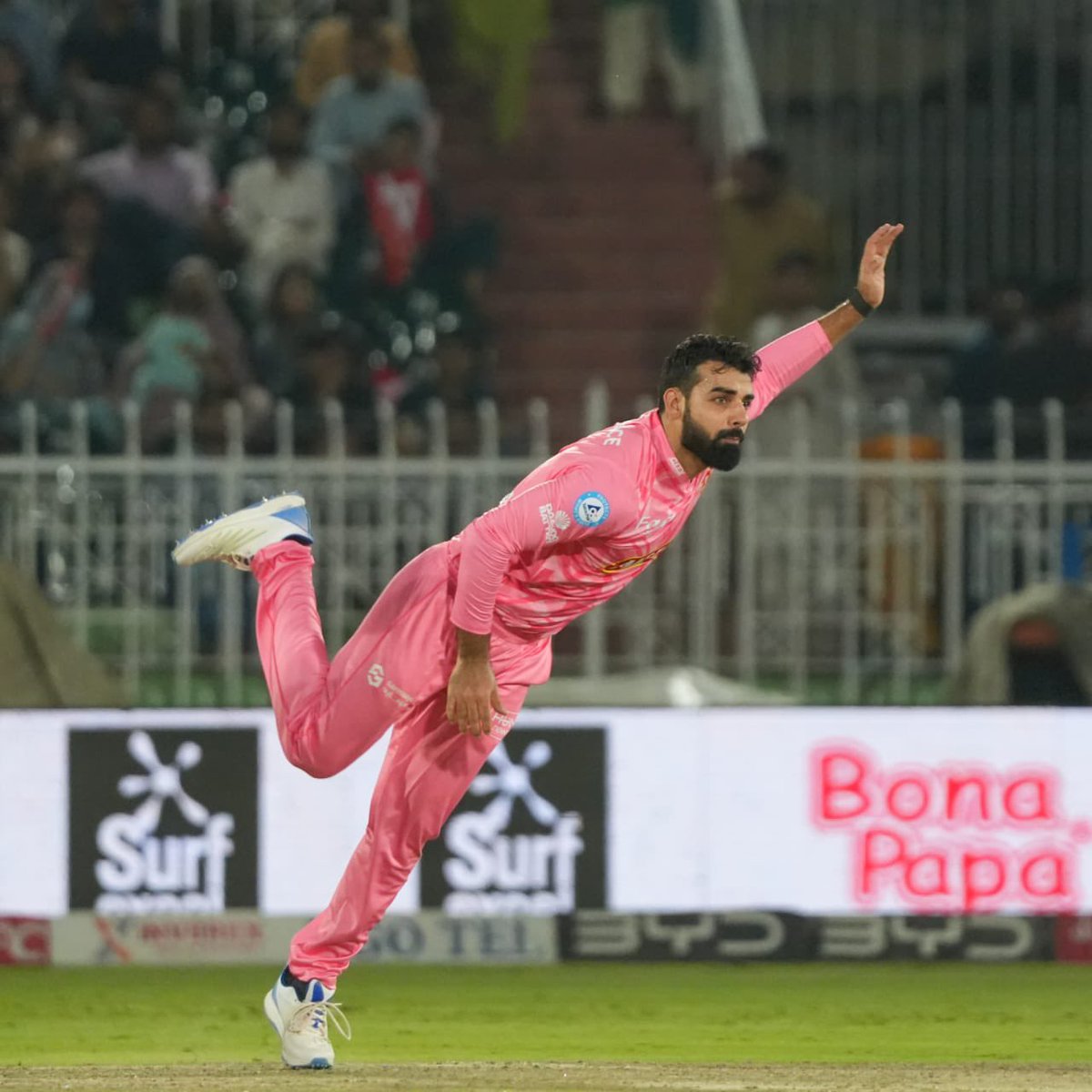 Shadab Khan (@76shadabkhan) on Twitter photo Thank you to all the players, support staff & coaches for a season to remember with <a href="/IsbUnited/">Islamabad United</a> . A special shoutout to the fans.
Unfortunately we couldn’t go all the way. We will be back next season inshallah.
This is family!
#UnitedWeAre Thank you to all the players, support staff & coaches for a season to remember with <a href="/IsbUnited/">Islamabad United</a> . A special shoutout to the fans.
Unfortunately we couldn’t go all the way. We will be back next season inshallah.
This is family!
#UnitedWeAre
