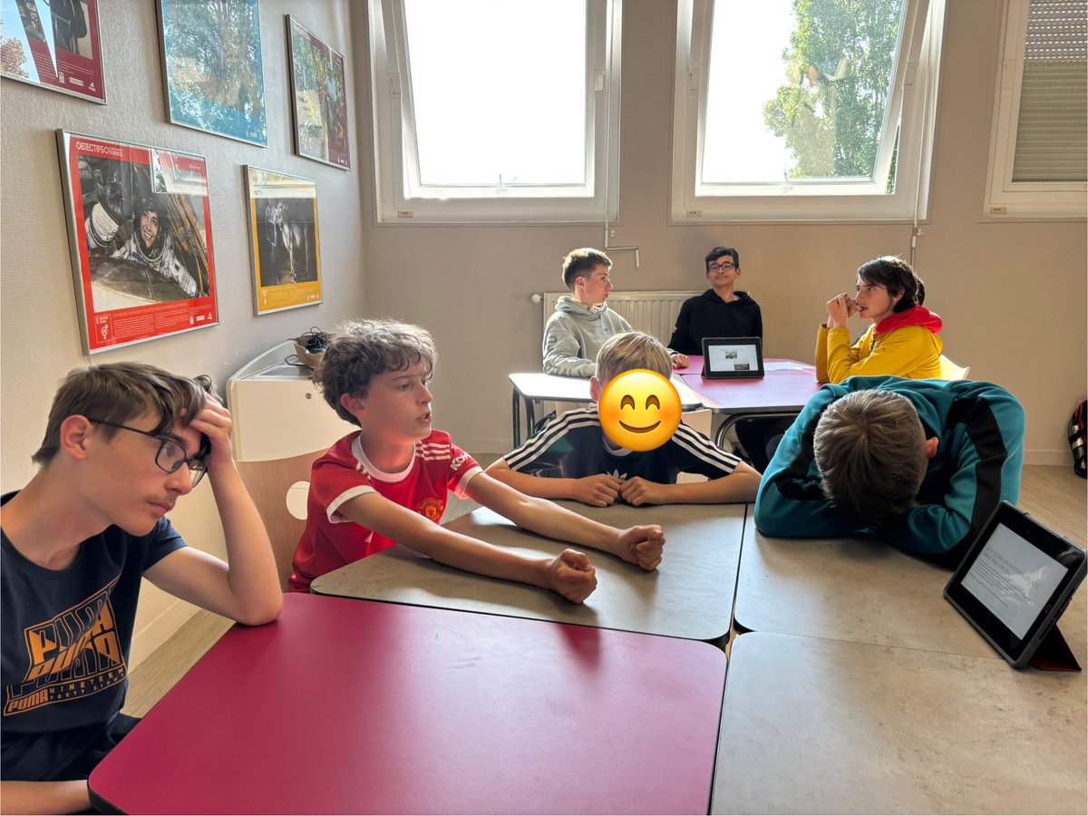 Les élèves français et allemands ont raconté aux familles les activités menées à Amberg et en Normandie sur le devoir de mémoire. Une soirée riche en réflexion. #engagement #DevoirDeMémoire <a href="/EUErasmusPlus/">Erasmus+</a> <a href="/dsden50/">DSDEN 50</a> <a href="/ClgLeFerronay/">Collège Le Ferronay</a> <a href="/Drareicnormande/">DRAREIC Normandie</a> <a href="/ofaj_dfjw/">🇫🇷 OFAJ_DFJW 🇩🇪</a> <a href="/VilleCherbourg/">Ville de Cherbourg-en-Cotentin</a>