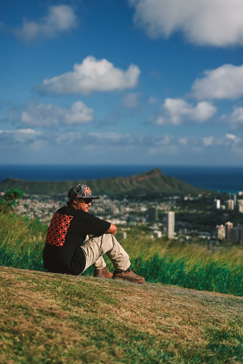 9FIFTY ALOHA SNAPBACK - BLACK PATTERN DENIM
LAST TO MOVE TEE - BLACK

Available now.

fittedhawaii.com/products/aloha…