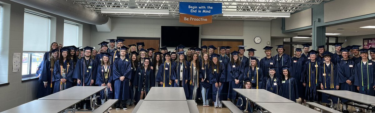 Senior Walk at Meadowbrook <a href="/HSSD/">Howard-Suamico Schools</a> !!