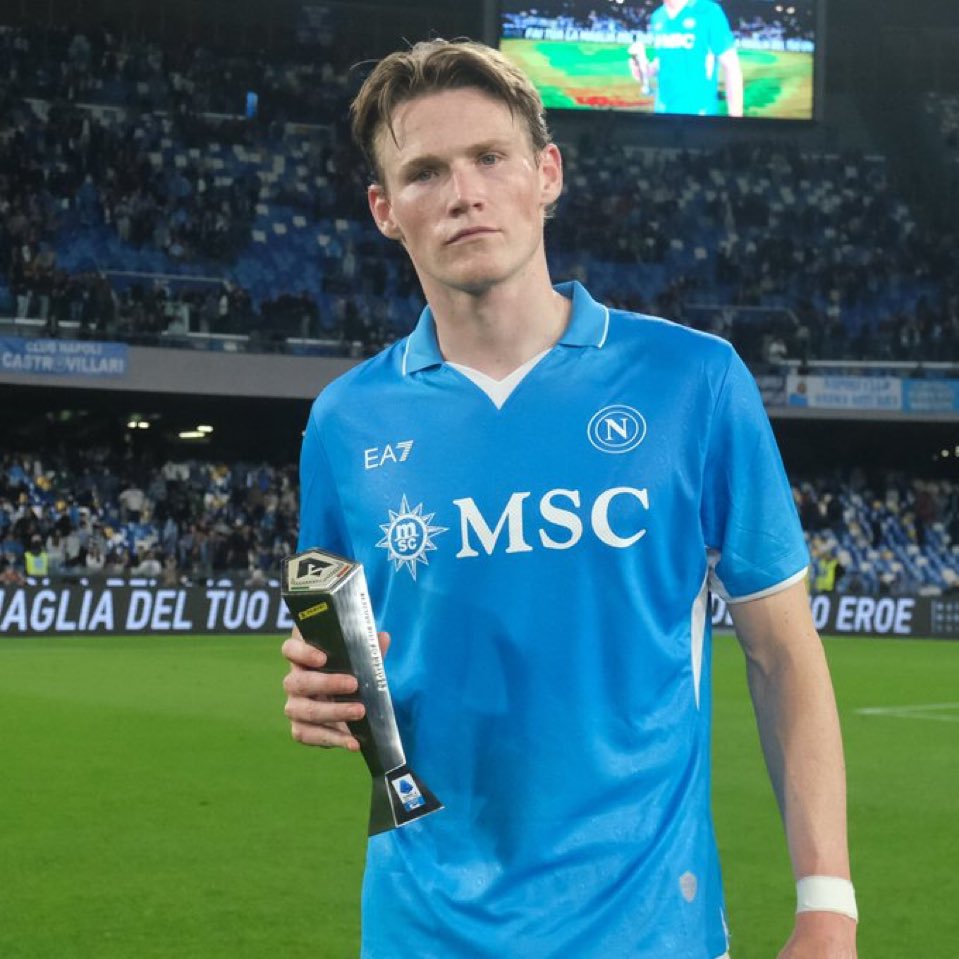 dejar el United te salva la vida, capítulo 10393. 

GOLAZO de McTominay para que Nápoles sea una fiesta, vamos nosotros, hay que empujar.