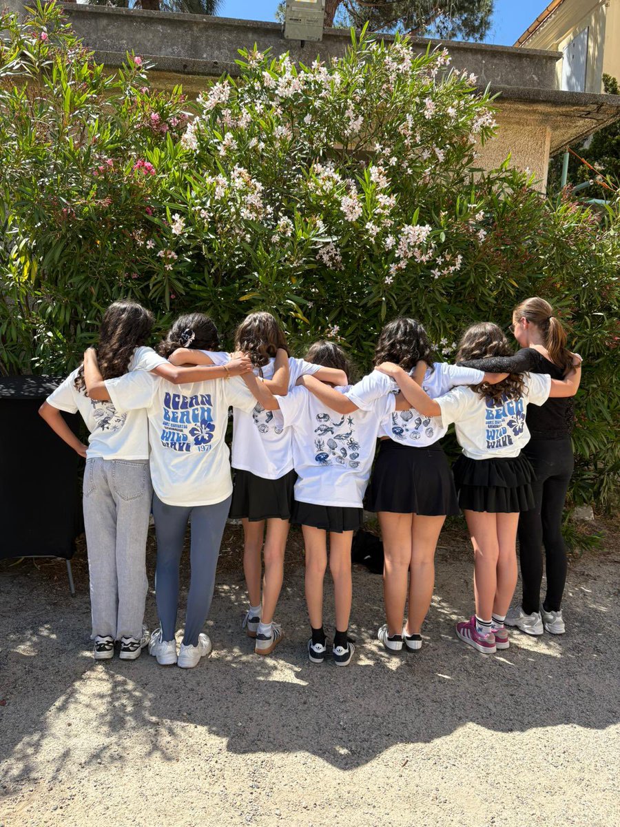 Nos élèves danseuses ont participé au festival de la Méditerranée où l’art était à l’honneur! 🐚⚓️🐡🪼🪩
Elles sont montées sur scène et ont fièrement représenté notre collège 
<a href="/accorse/">Académie de Corse</a> <a href="/MalvinaLeca/">LECA Malvina</a> <a href="/OttavianiJulien/">Julien Ottaviani</a>