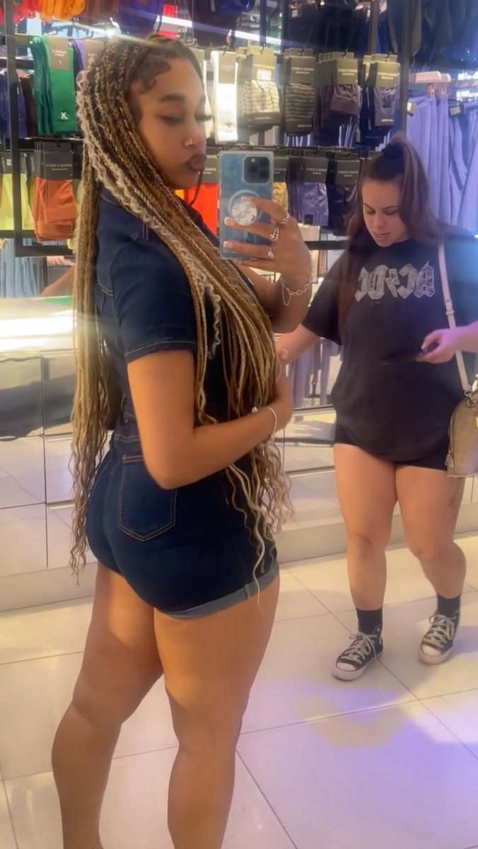 itzznyaaa's tweet image. 💋