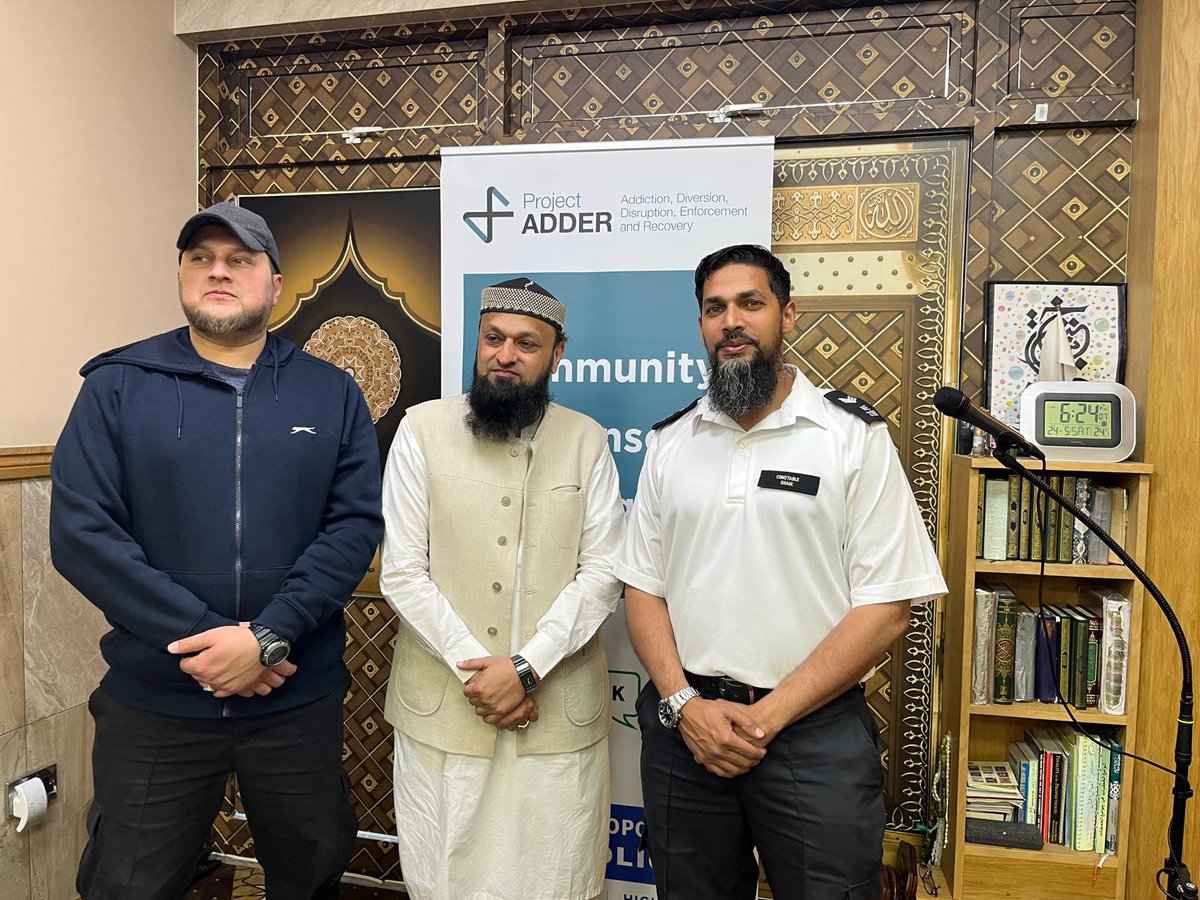 BawaSohail's tweet photo. KNA London hosted 
Project ADDER on behalf of the London Metropolitan Police to s
share awareness about drugs and how it affects us and the community. 
We were given very beneficial information from Sargeant Arshad [from Project ADDER] and Constable Zeeshan, Faith officer https://t.co/hjdQ84PRVo