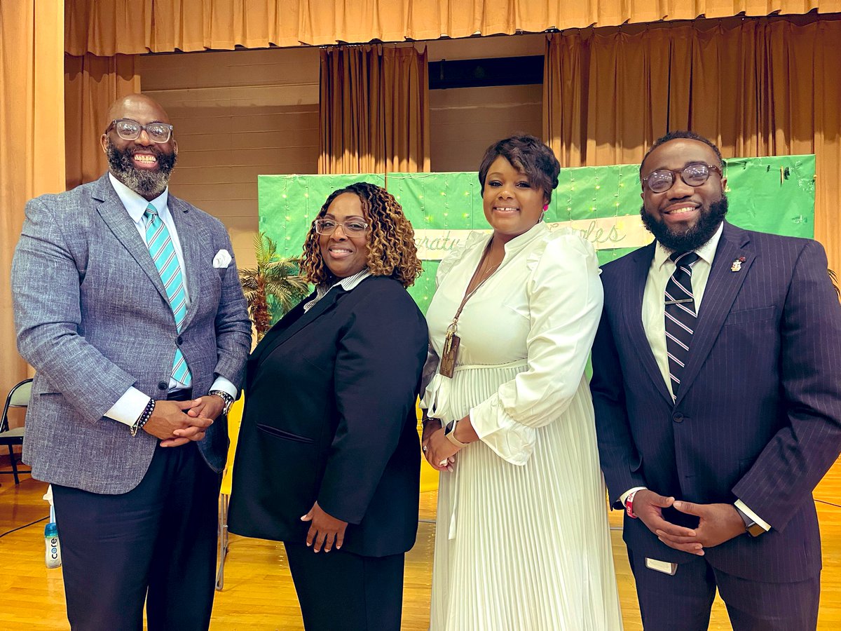 We said farewell to our soaring 5th grade Eagles today! 🦅🎓 Huge thanks to Dr. Baron Davis for inspiring our students with powerful words as they spread their wings and head to middle school. The Forest will miss you—but the future is yours! 💚💛 #EaglePride #SoaringToSuccess