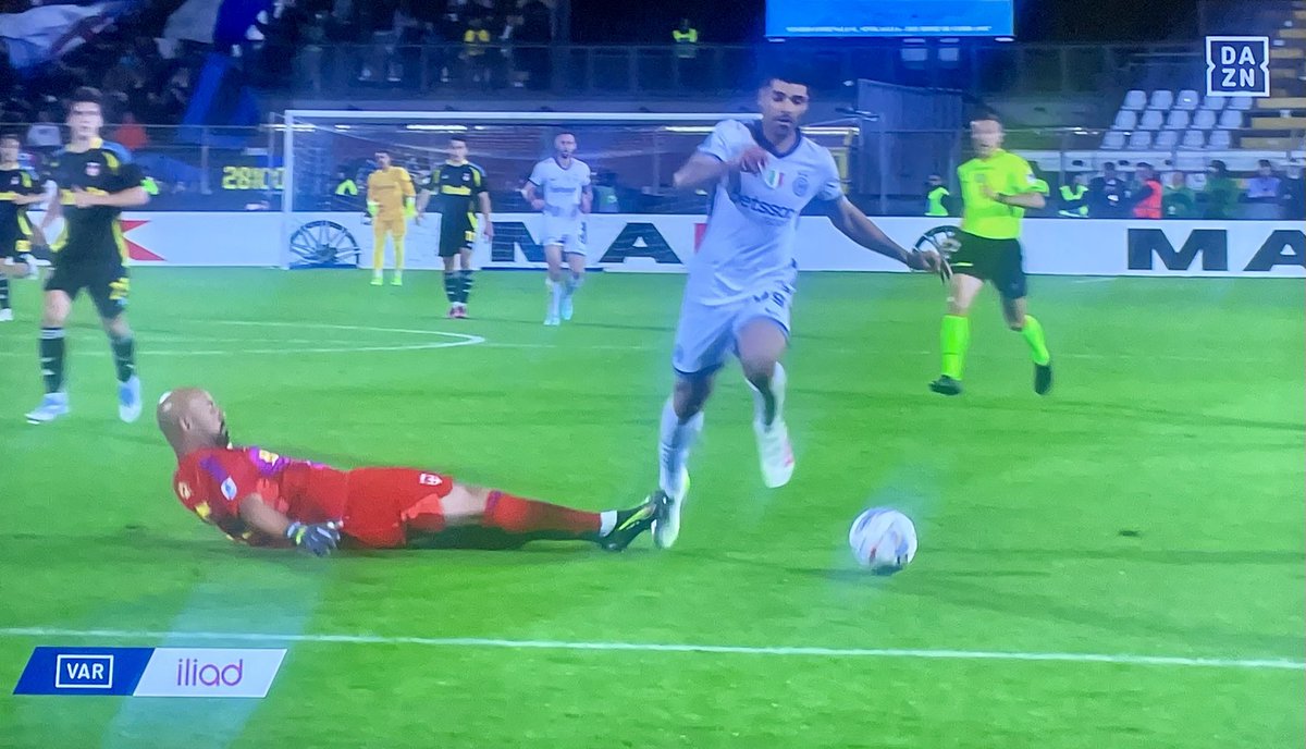 Lorenzo Vendemiale tweet media