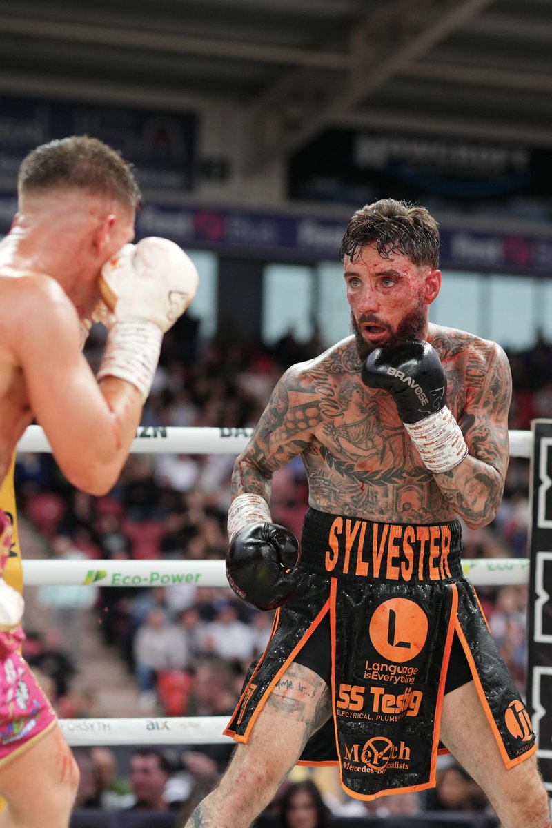 WINNER 👑

Lewis Sylvester picks up the win on the judges scorecards in a classic 😮‍💨

#HarperZimmermann | Live | Eco-Power Stadium