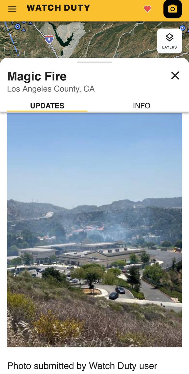 LaDonaDelValle's tweet photo. Looks like we have the #MagicFire near Magic Mountain and two @LACOFD helicopters; a Sikorsky FireHawk and Bell 413; Copters 11 &amp; 21 headed to the fire. 🔥🚨🧑‍🚒

Thanks to @watchdutyapp 🙏 https://t.co/fukiG2Vz1M