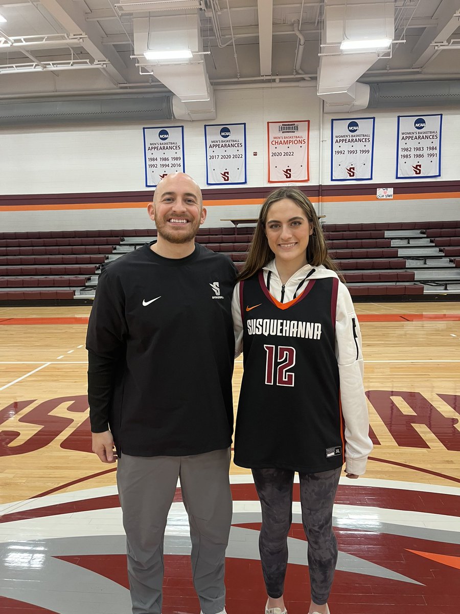 chloehunold12's tweet photo. Thank you so much @CoachHolko_SU &amp; @mikematisi for having me on campus today! I had a great time visiting Susquehanna! @SusquehannaWBB @deastgirlsbball @DistrictOneBA @mikemillsnc https://t.co/VXXpEYD4n8
