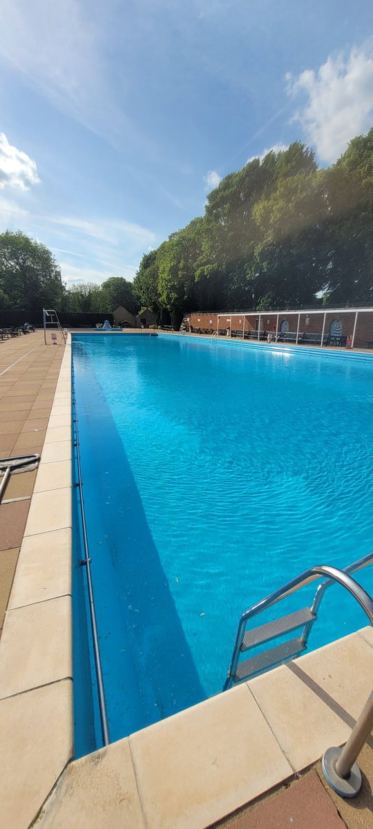 bournepool's tweet image. We are all ready for the 2025 Season.  First Splash tomorrow at 10.30am.  We are looking forward to seeing you all. 
No booking needed just pop along ... see you tomorrow.