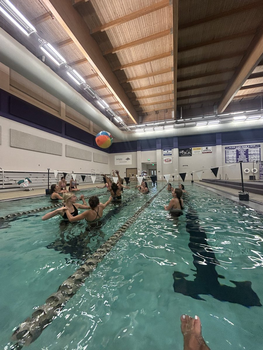 Our freshman ended the 2024-2025 school year with a pool day!!💦🤿