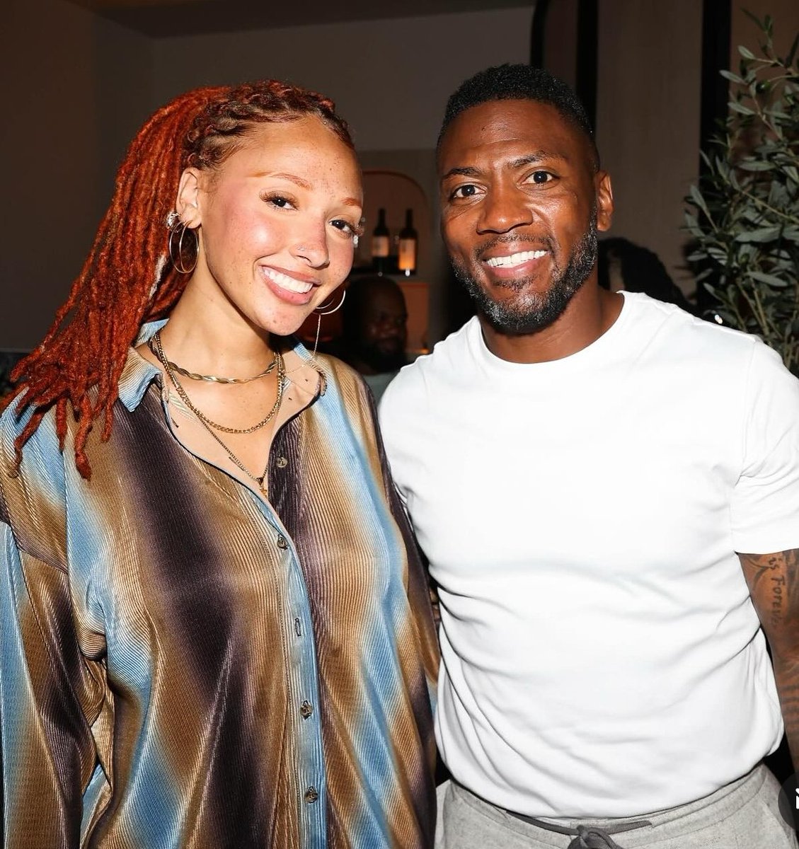 UrbanTake_001's tweet image. #anglereese #RG3 #RyanClark #hypocrites #whitewomen #blackwomen #BlackTwitter #ESPN
Ryan Clark baby mom is WHITE
dailymail.co.uk/sport/nfl/arti…