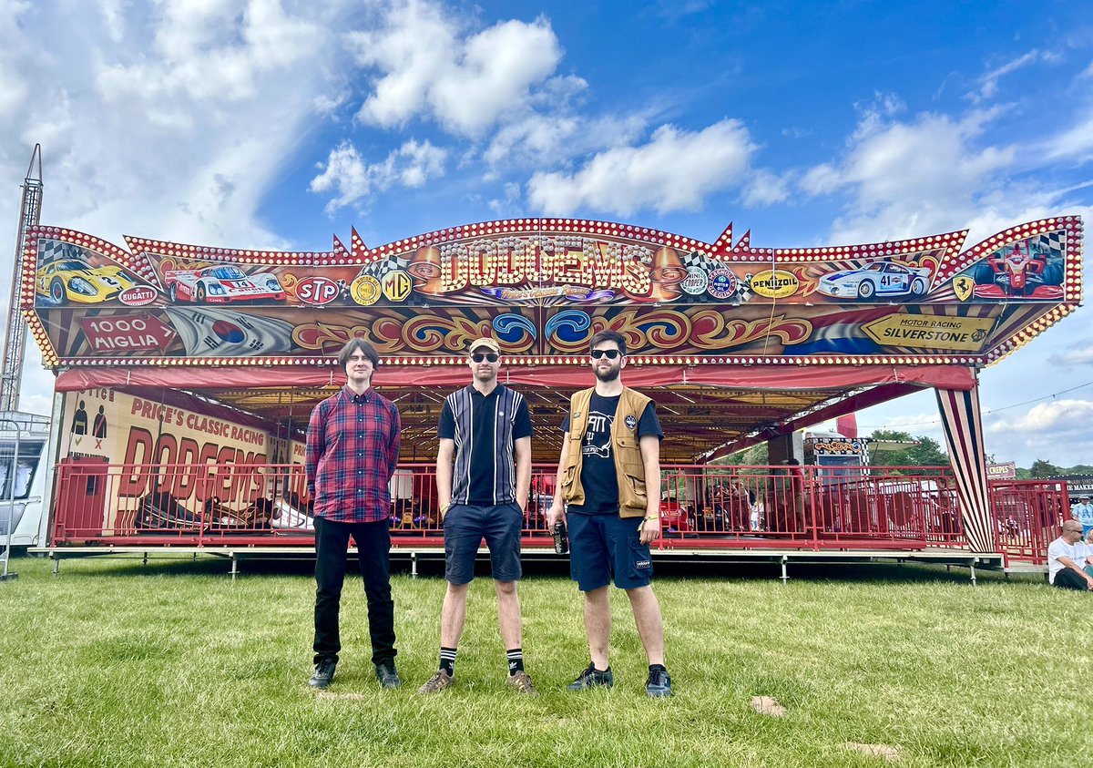 Déjà Vega (@dejavegaband) on Twitter photo Hey <a href="/beardedtheory/">Bearded Theory</a>, you won’t see this until you get a signal, but you were ace today. Hope the rest of your weekend was a blast. xxx Hey <a href="/beardedtheory/">Bearded Theory</a>, you won’t see this until you get a signal, but you were ace today. Hope the rest of your weekend was a blast. xxx