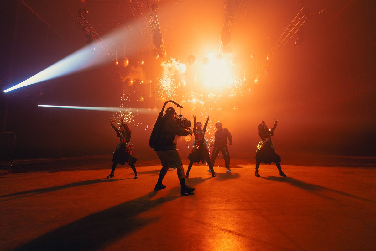 QuispyBacon's tweet photo. Hope everyone's day went well #Babymetal #Sumetal #Moametal #Momometel #Foxgod #FridayVibes and #cameraguy too https://t.co/ufz57PYxf5