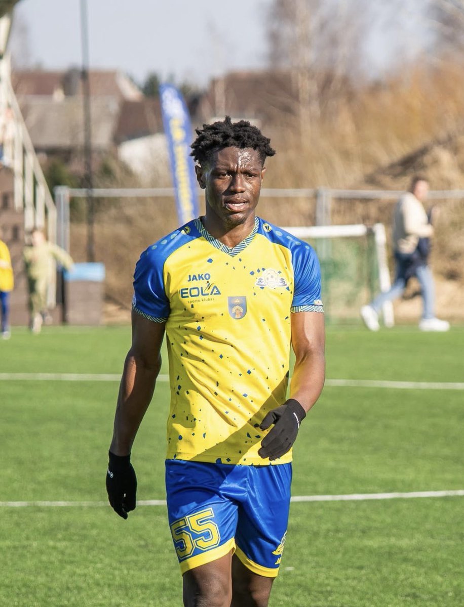 WHAT A WIN! 🏆 Gutted Emmanuel Akwesi Agyemang didn't find the net, but his 2 pinpoint assists were clutch! 👏💥 Babrungas' 5-1 win over Ekranas was a team effort, with Samuel Abbey Ashie adding another assist! 👏 What a performance! #BabrungasVsEkranas #AssistKing"