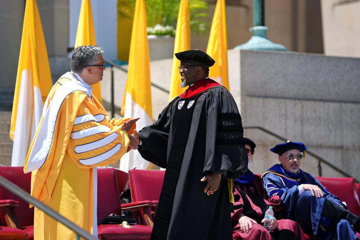 🎓✨We love a good #FlashbackFriday of last week’s graduation festivities!

(feat. Honors Convocation, Conway School of Nursing Pinning Ceremony, Baccalaureate Mass, and Commencement)